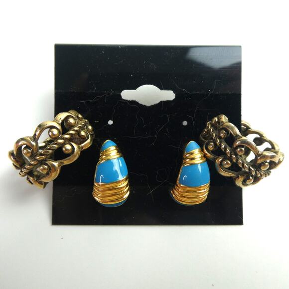 Vintage Gold Tone Stud Filigree Blue Partial Hoop Triangle Puffy 3D Pierced Lot - Picture 1 of 6